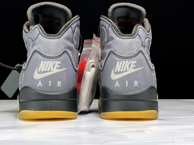 Off-White x Jordan CT8480-001 Air 5 Black 0822